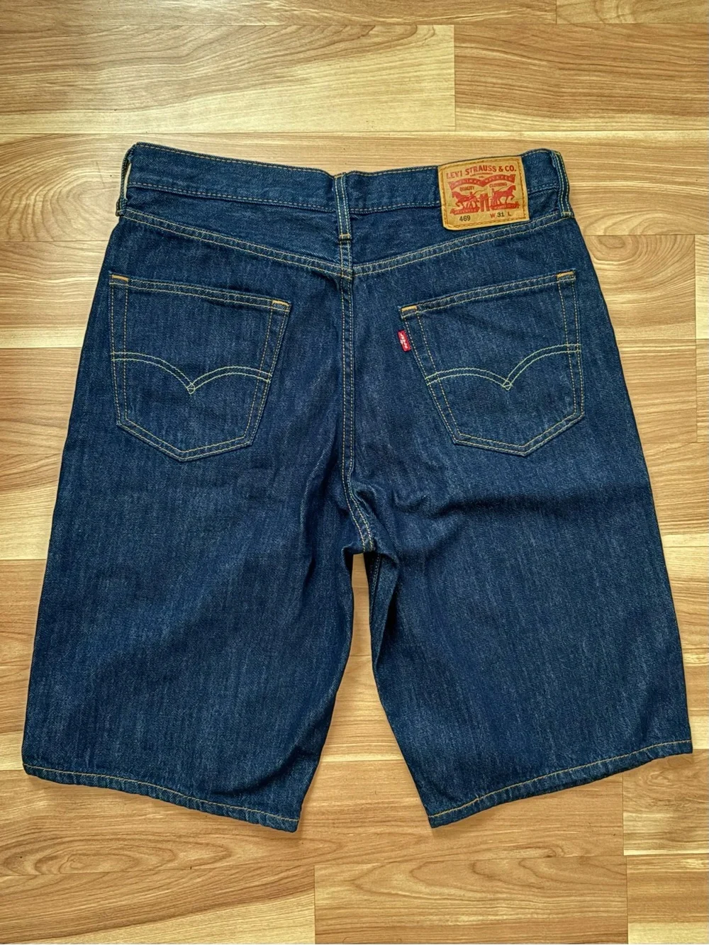 Levi’s Dark Wash 12” Denim Shorts Jorts Size 31 Festival Retro Vintage Style Y2K